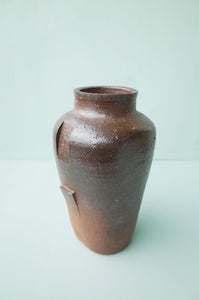 Displacement Vase