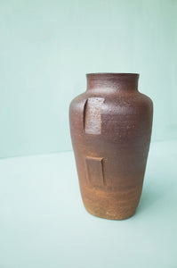 Displacement Vase